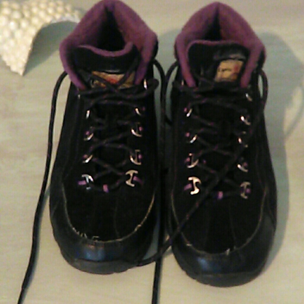 Size 9 earth spirit
